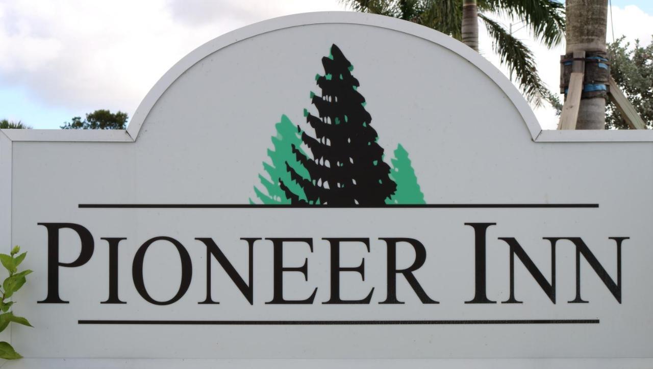 Pioneer Inn Royal Palm Beach Esterno foto