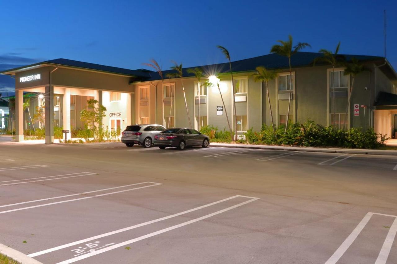 Pioneer Inn Royal Palm Beach Esterno foto